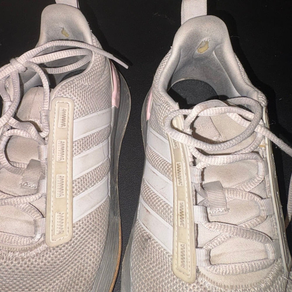 Adidas Ozweego Women's size 7 White Clear Pink Sliver Sneakers Athletic Shoes